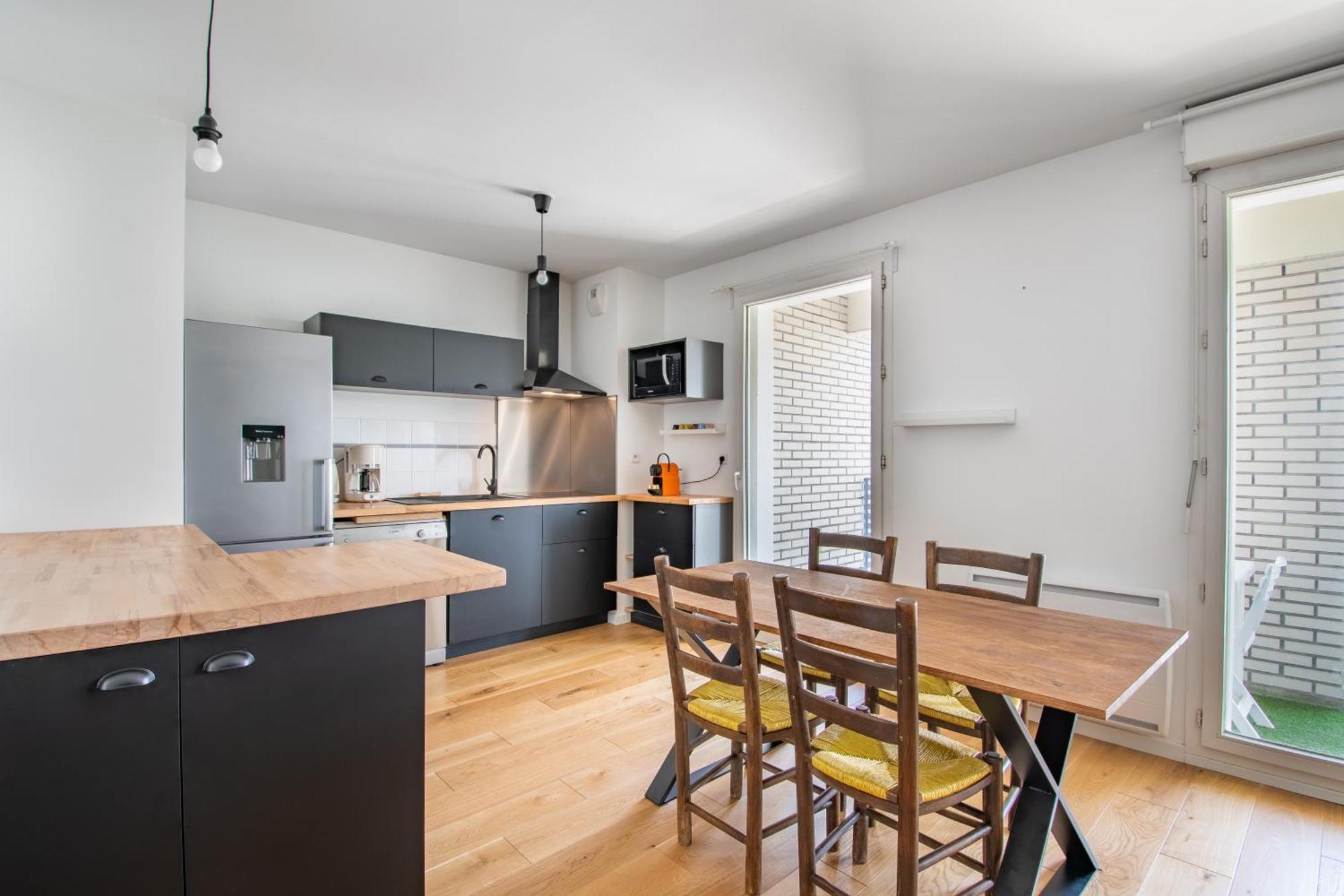 Cosy T2 De 50 M² Centre-Ville Avec Garage & Balcon Nantes Dış mekan fotoğraf
